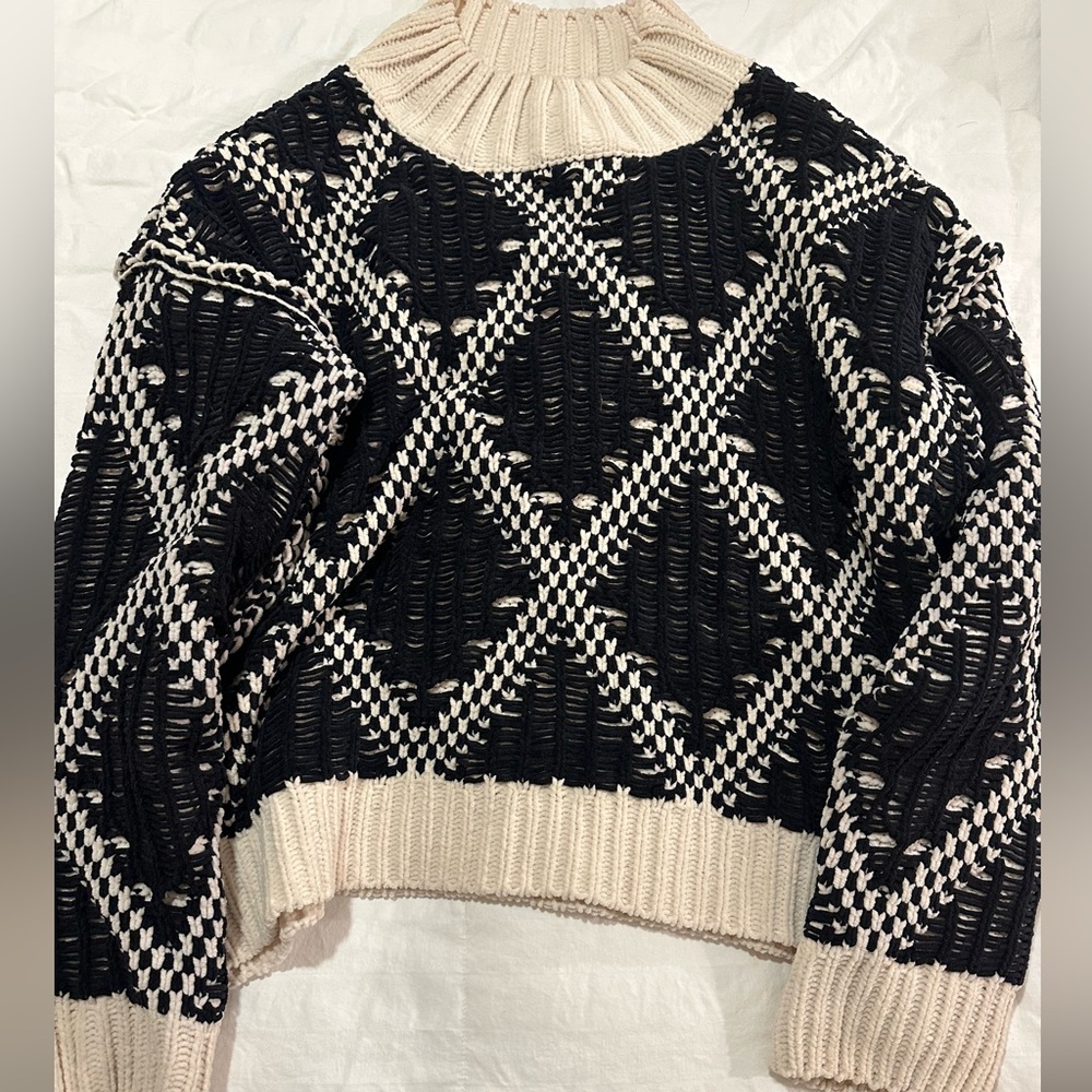 POL Black and Cream Geometric Women's Sweater
